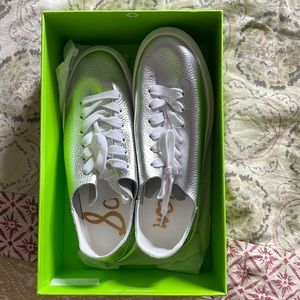 6.5 Sam Edelman sneakers never worn